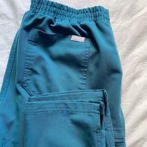 Figs Carribean Blue -Yola Skinny scrubs